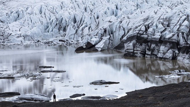 Islandský ledovec a čekání na západ slunce